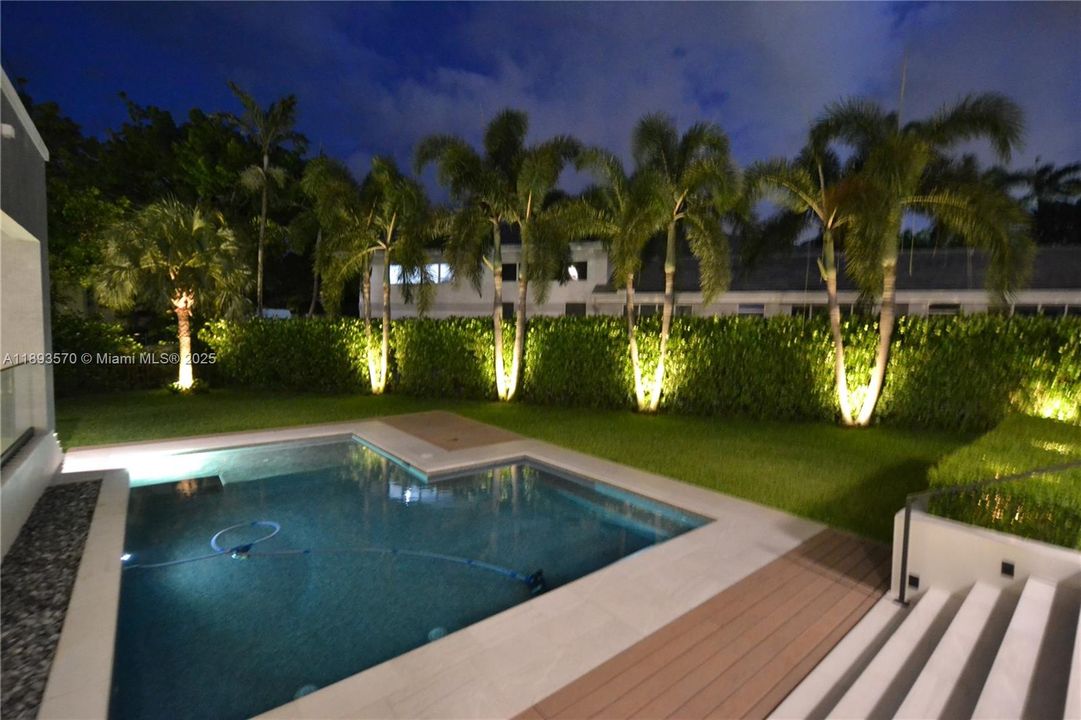 Recently Rented: $45,000 (6 beds, 7 baths, 6851 Square Feet)