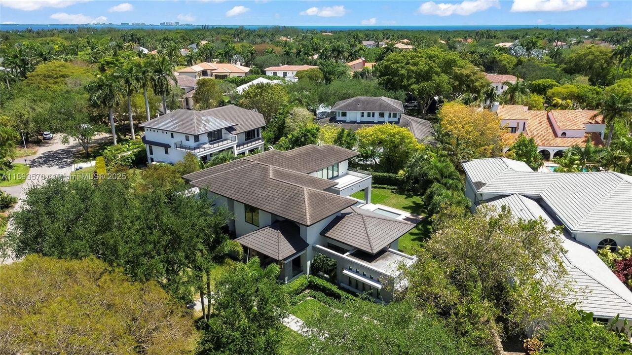 Recently Rented: $45,000 (6 beds, 7 baths, 6851 Square Feet)