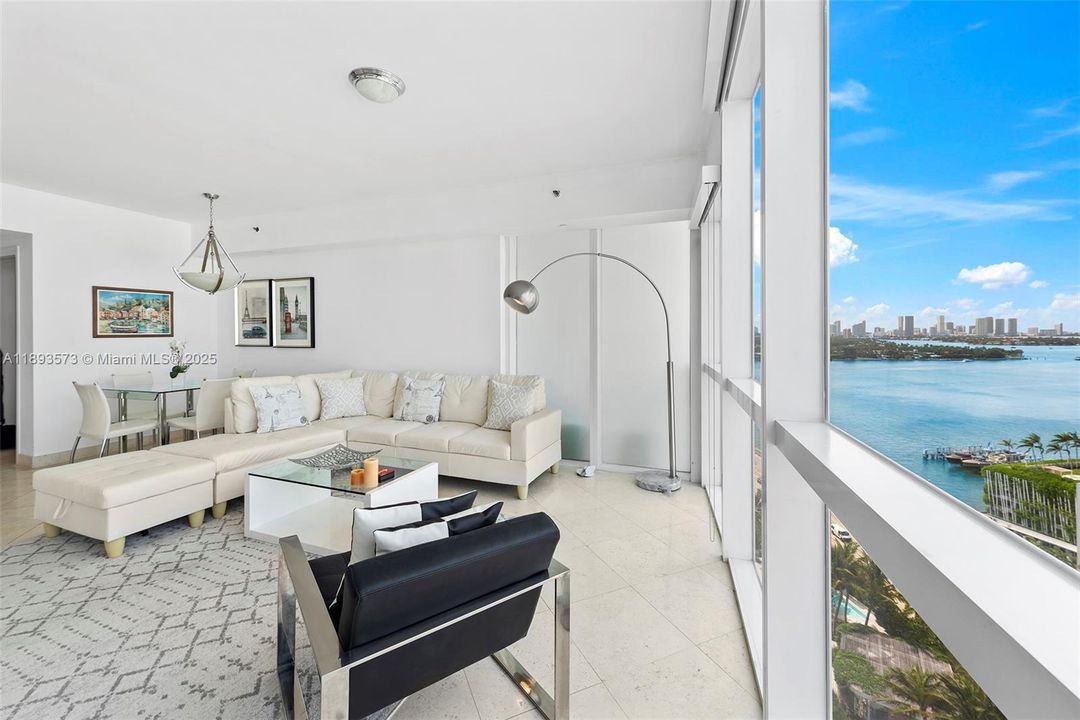 Active With Contract: $6,250 (1 beds, 1 baths, 851 Square Feet)