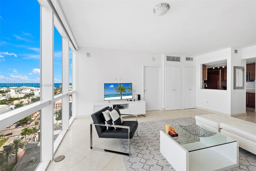 Active With Contract: $6,250 (1 beds, 1 baths, 851 Square Feet)