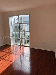 Под контрактом: $340,000 (1 спален, 1 ванн, 756 Квадратных фут)