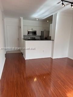 Под контрактом: $340,000 (1 спален, 1 ванн, 756 Квадратных фут)