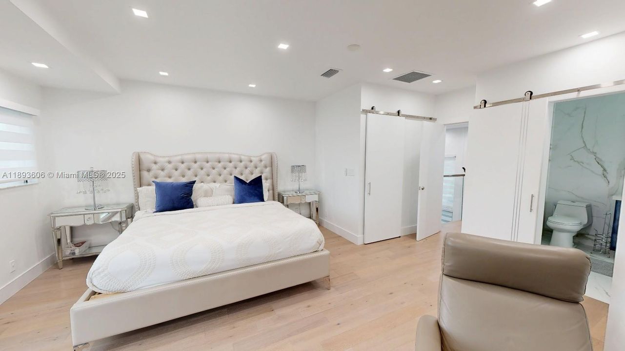 En Venta: $1,199,000 (4 camas, 3 baños, 2946 Pies cuadrados)