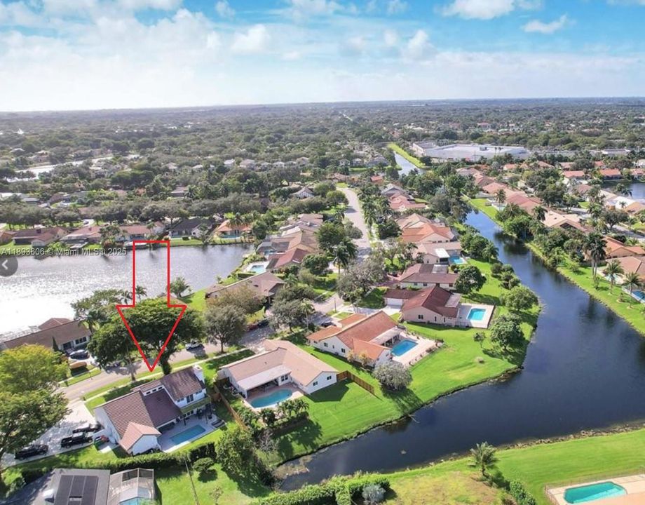 En Venta: $1,199,000 (4 camas, 3 baños, 2946 Pies cuadrados)