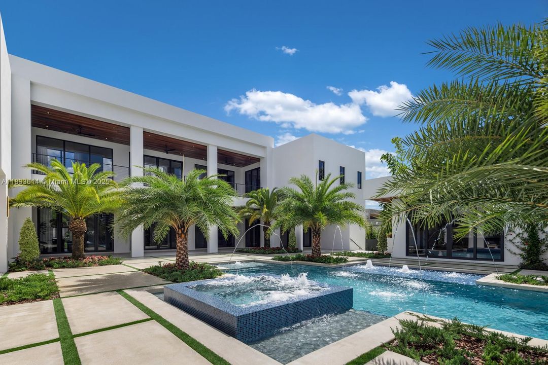 На продажу: $7,995,000 (8 спален, 8 ванн, 7530 Квадратных фут)