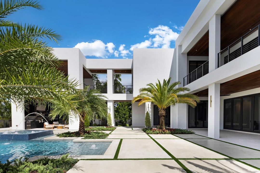 На продажу: $7,995,000 (8 спален, 8 ванн, 7530 Квадратных фут)