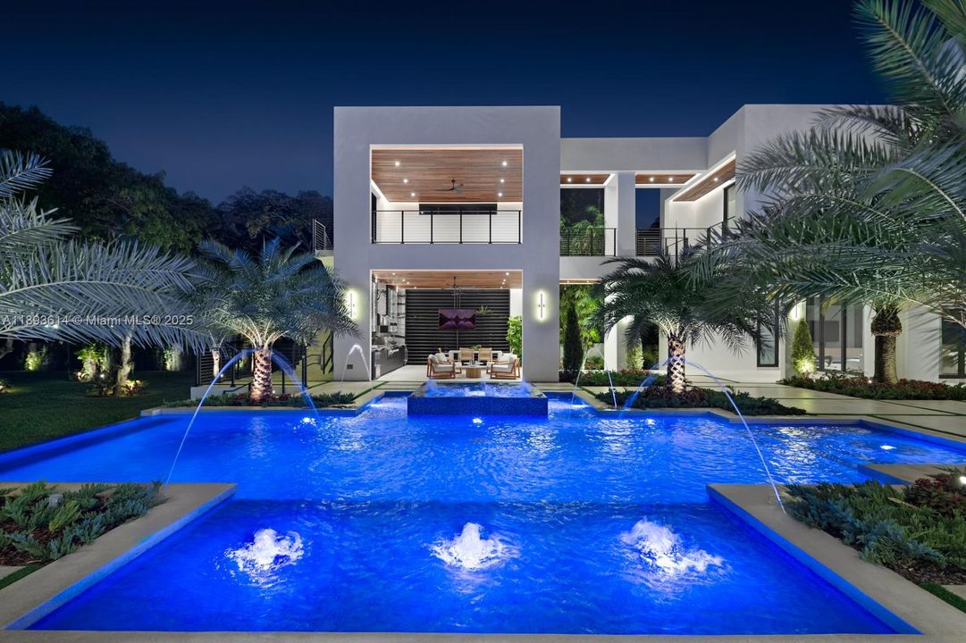 На продажу: $7,995,000 (8 спален, 8 ванн, 7530 Квадратных фут)