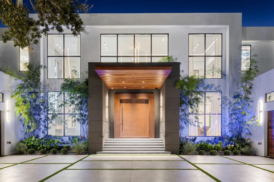 На продажу: $7,995,000 (8 спален, 8 ванн, 7530 Квадратных фут)