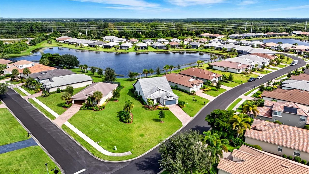 En Venta: $515,000 (3 camas, 3 baños, 4101 Pies cuadrados)