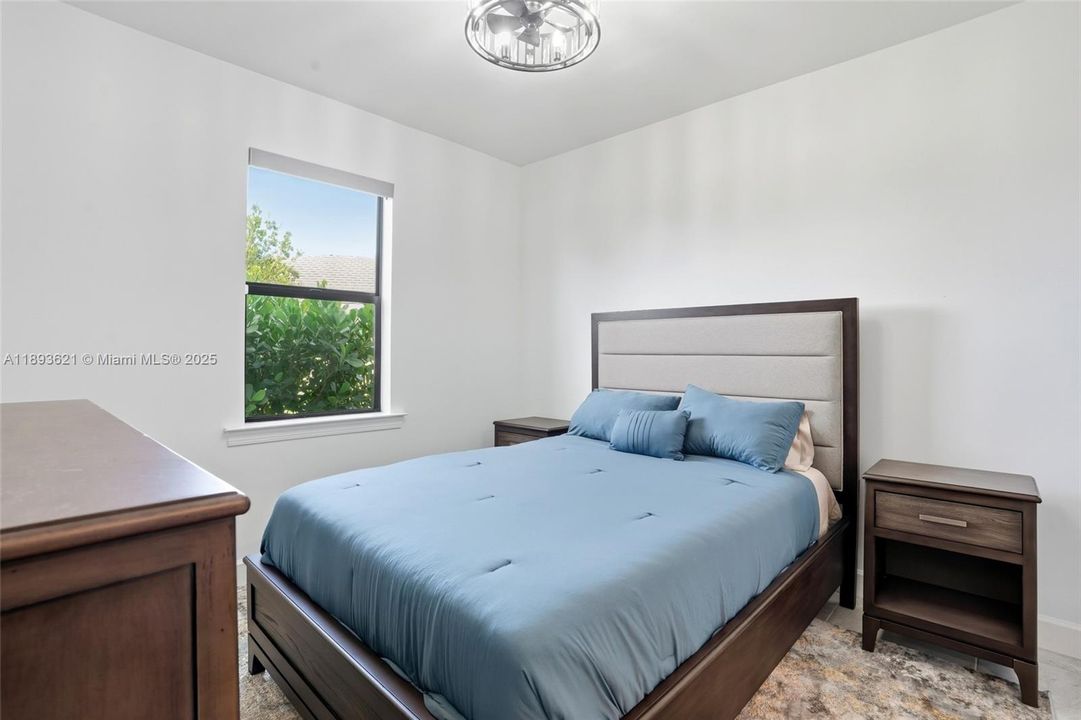 En Venta: $515,000 (3 camas, 3 baños, 4101 Pies cuadrados)