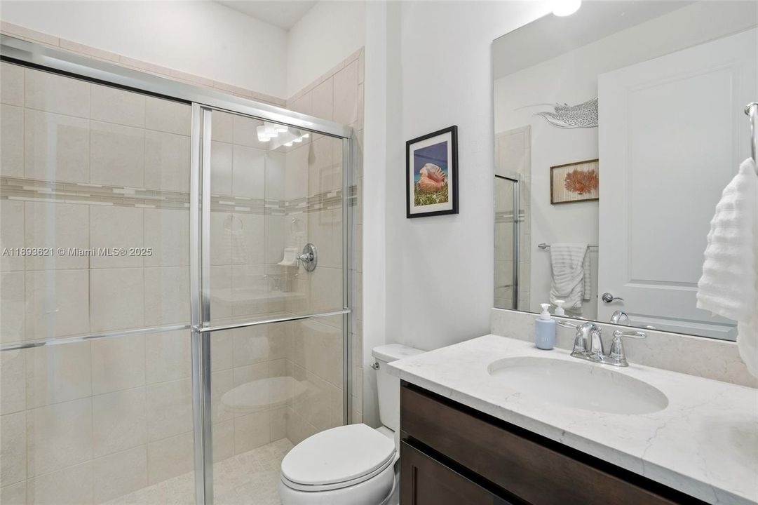 En Venta: $515,000 (3 camas, 3 baños, 4101 Pies cuadrados)