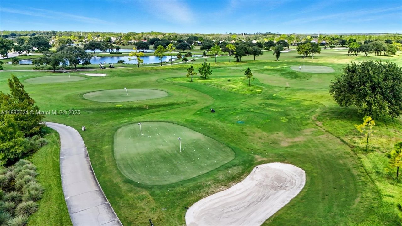 En Venta: $515,000 (3 camas, 3 baños, 4101 Pies cuadrados)