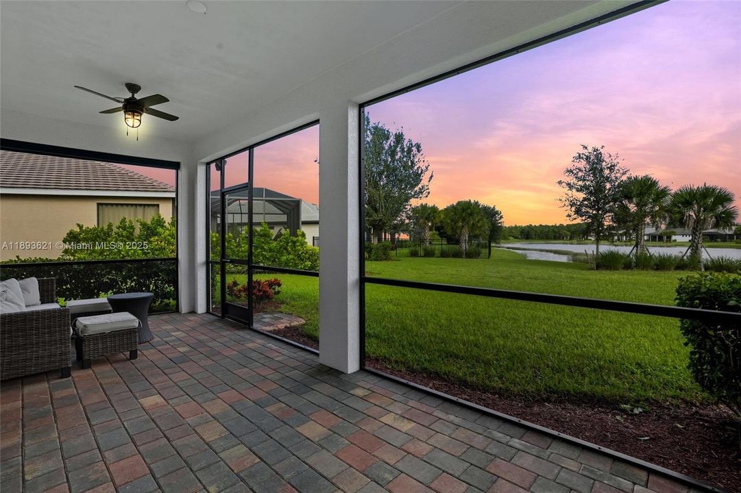 En Venta: $515,000 (3 camas, 3 baños, 4101 Pies cuadrados)