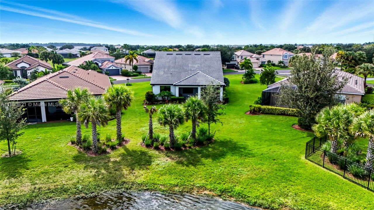 En Venta: $515,000 (3 camas, 3 baños, 4101 Pies cuadrados)