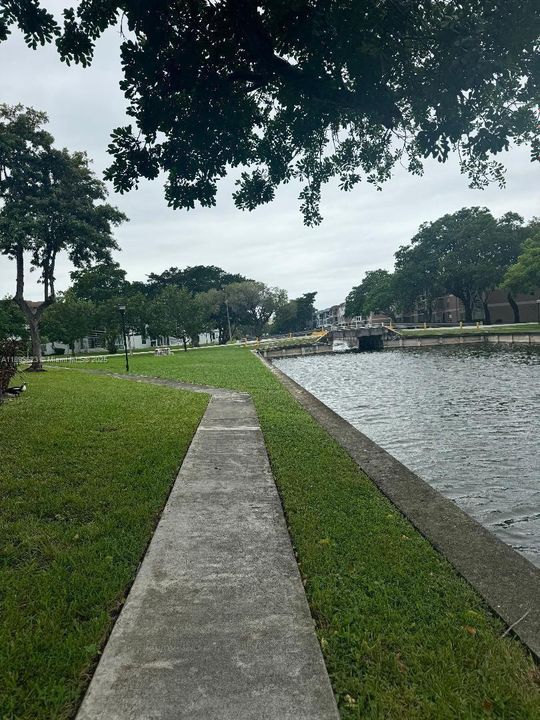 Recently Rented: $1,600 (1 beds, 1 baths, 825 Square Feet)