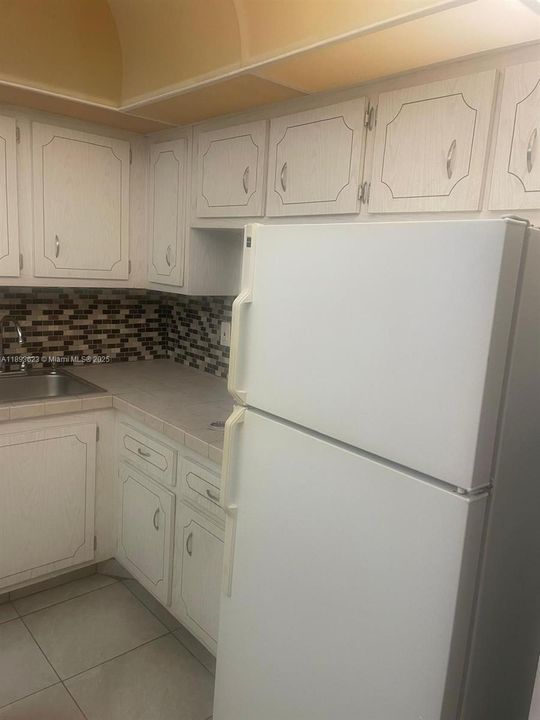 Recently Rented: $1,600 (1 beds, 1 baths, 825 Square Feet)