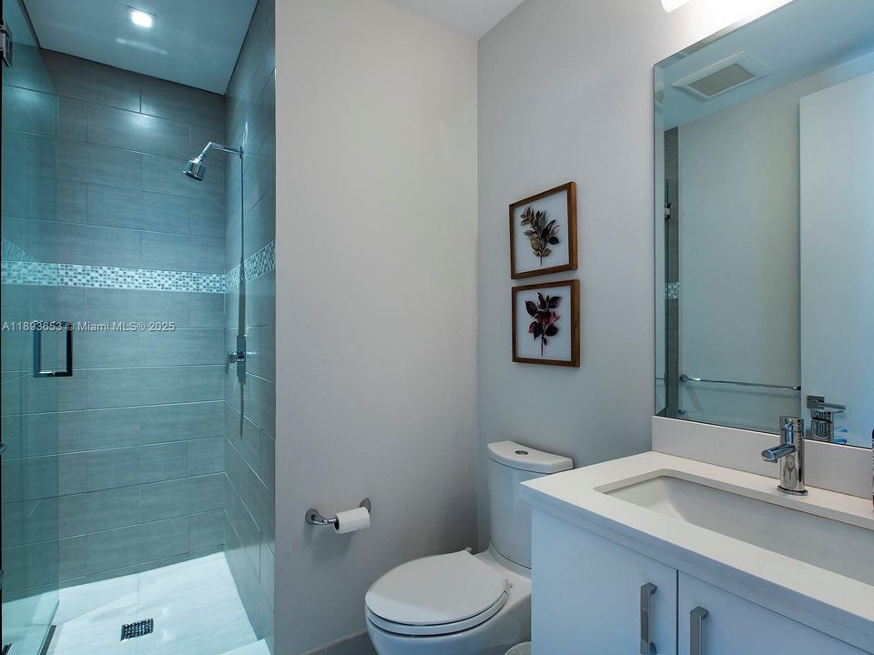 Active With Contract: $16,500 (5 beds, 5 baths, 4709 Square Feet)