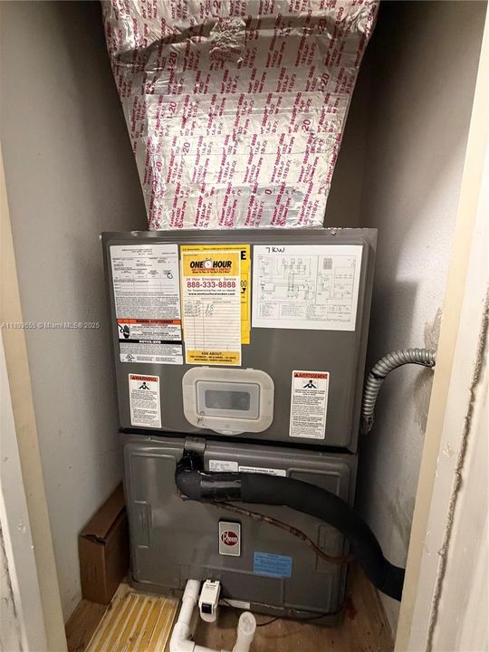 For Sale: $455,000 (3 beds, 2 baths, 1596 Square Feet)