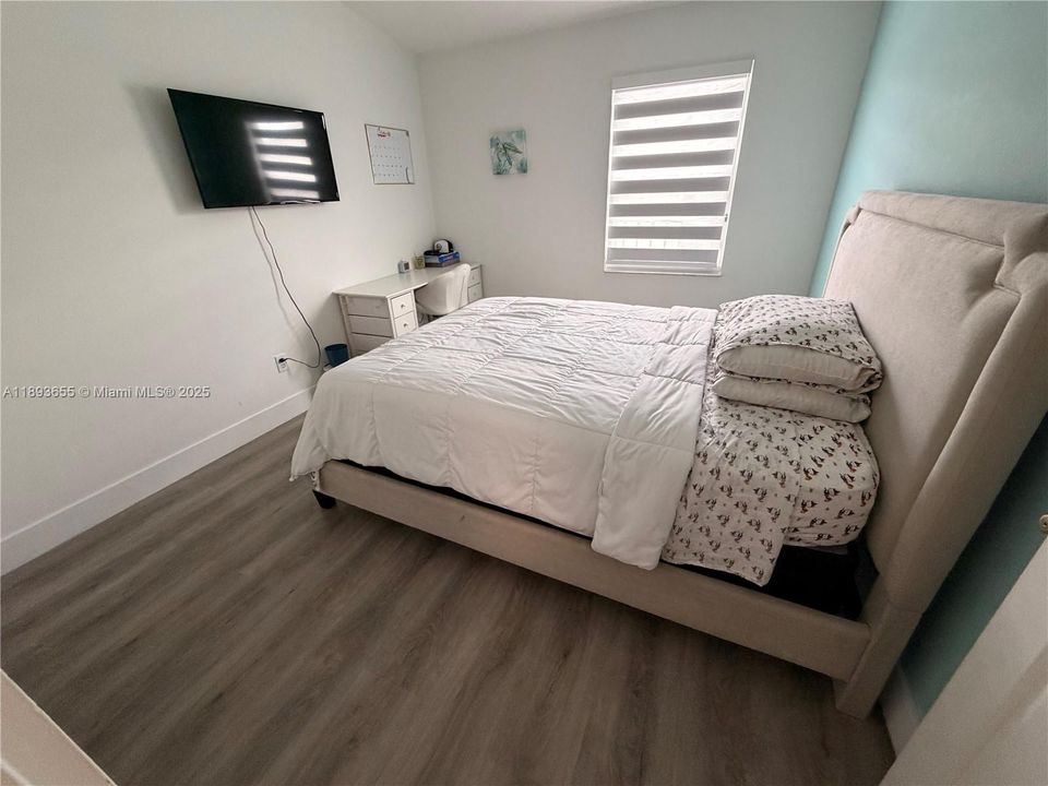 For Sale: $455,000 (3 beds, 2 baths, 1596 Square Feet)