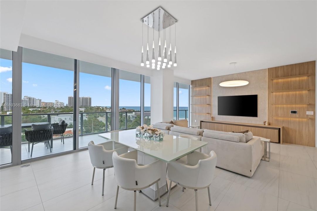 出租: $20,000 (2 贝兹, 3 浴室, 1885 平方英尺)