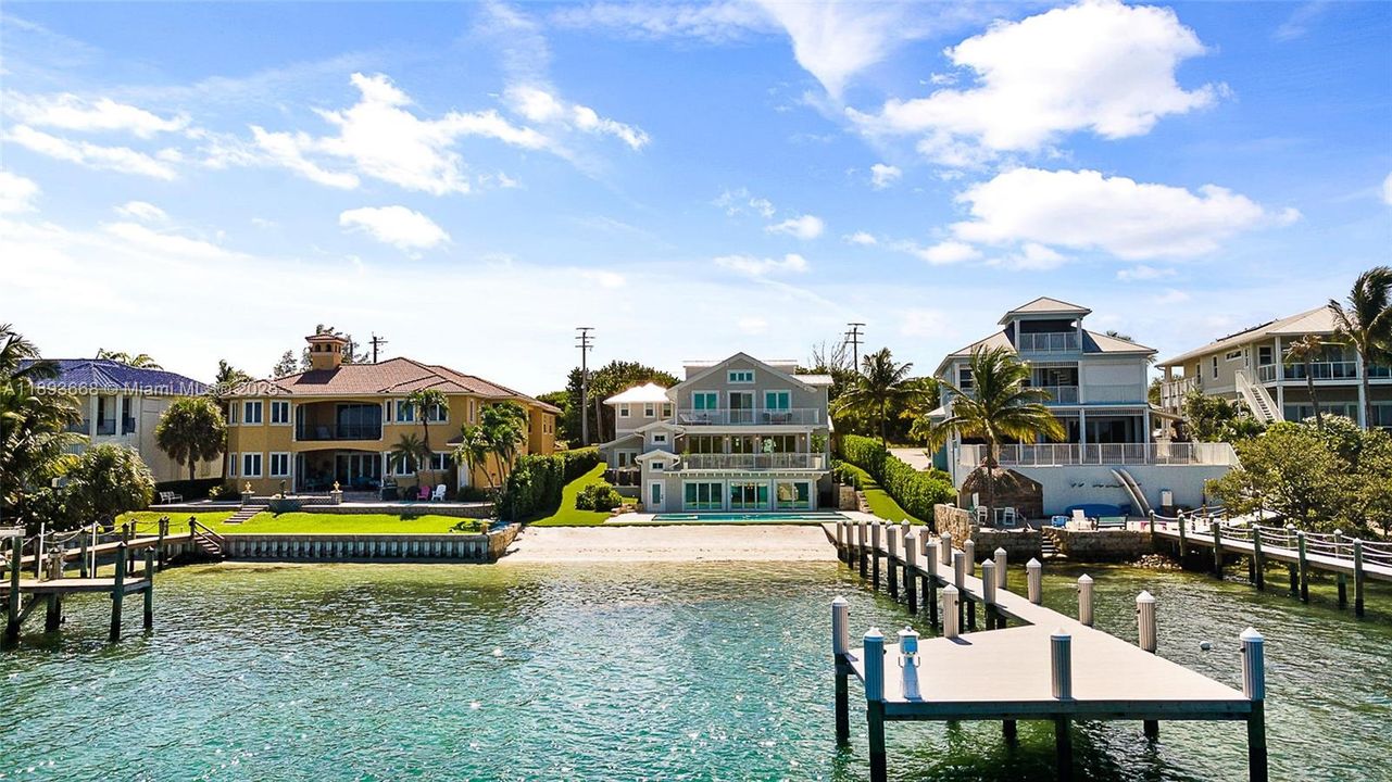 For Sale: $11,750,000 (6 beds, 5 baths, 4823 Square Feet)