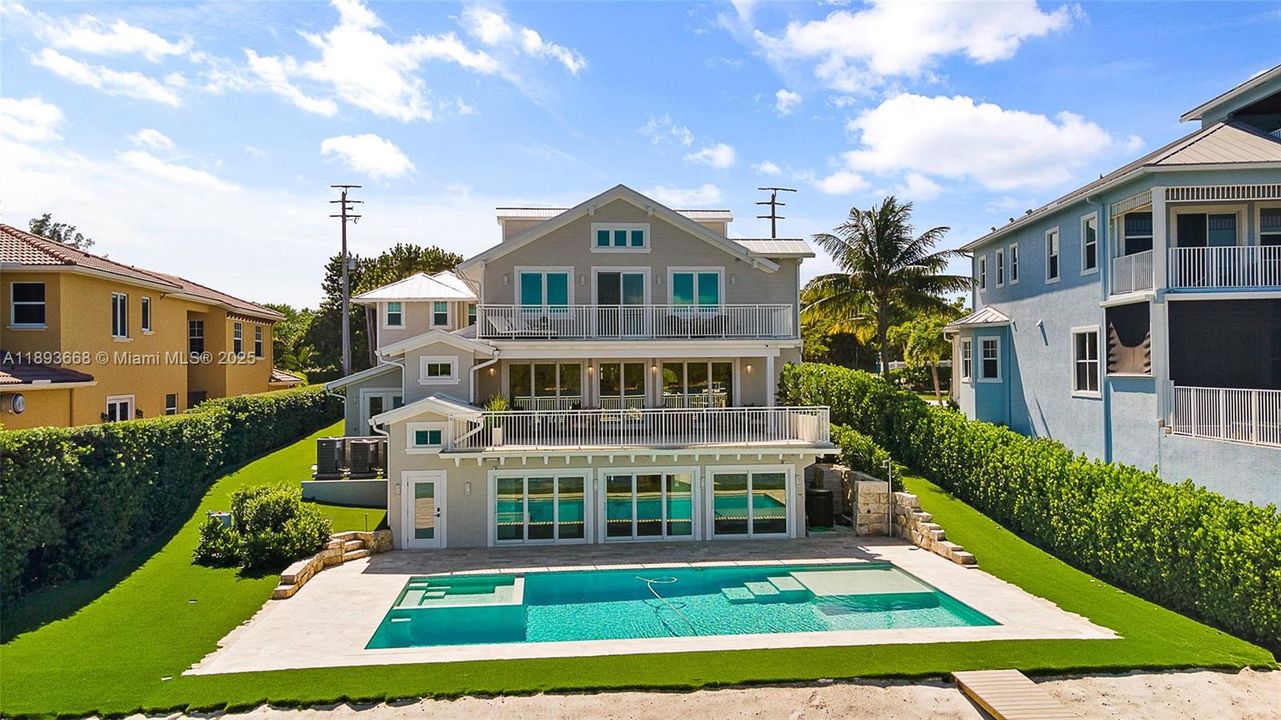 For Sale: $11,750,000 (6 beds, 5 baths, 4823 Square Feet)