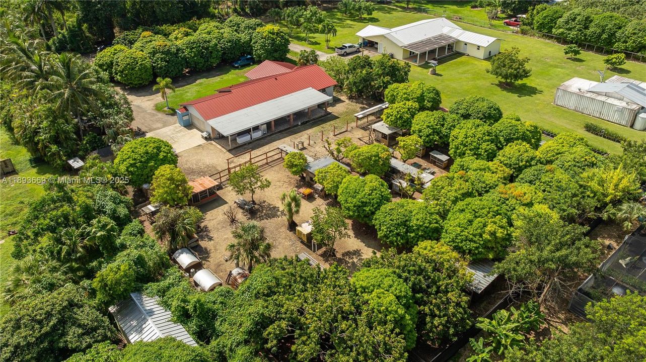 En Venta: $949,900 (3 camas, 3 baños, 1904 Pies cuadrados)