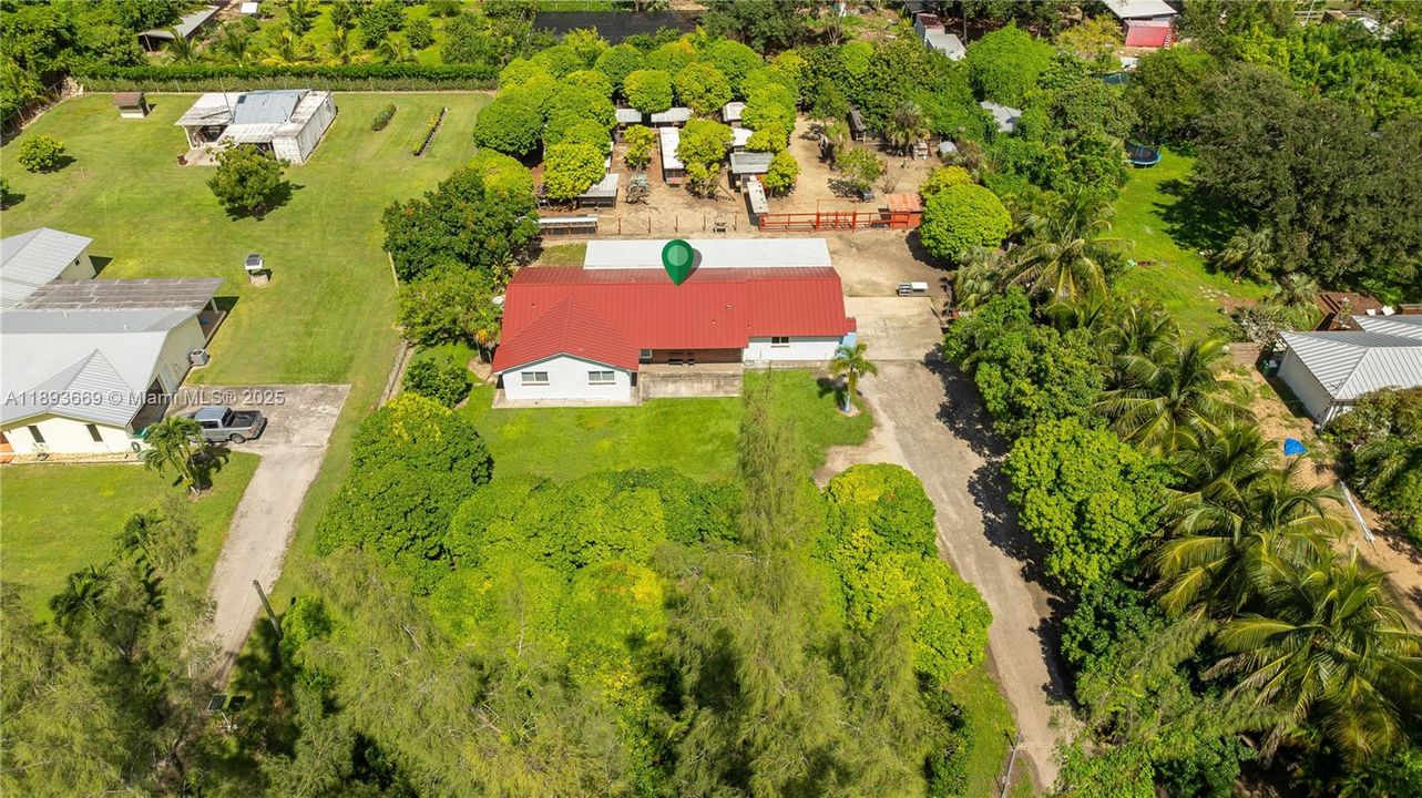 En Venta: $949,900 (3 camas, 3 baños, 1904 Pies cuadrados)