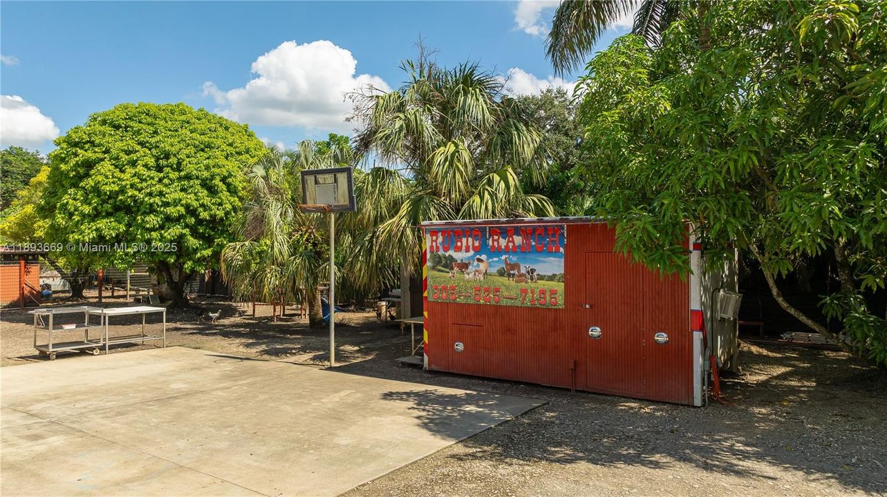 En Venta: $949,900 (3 camas, 3 baños, 1904 Pies cuadrados)