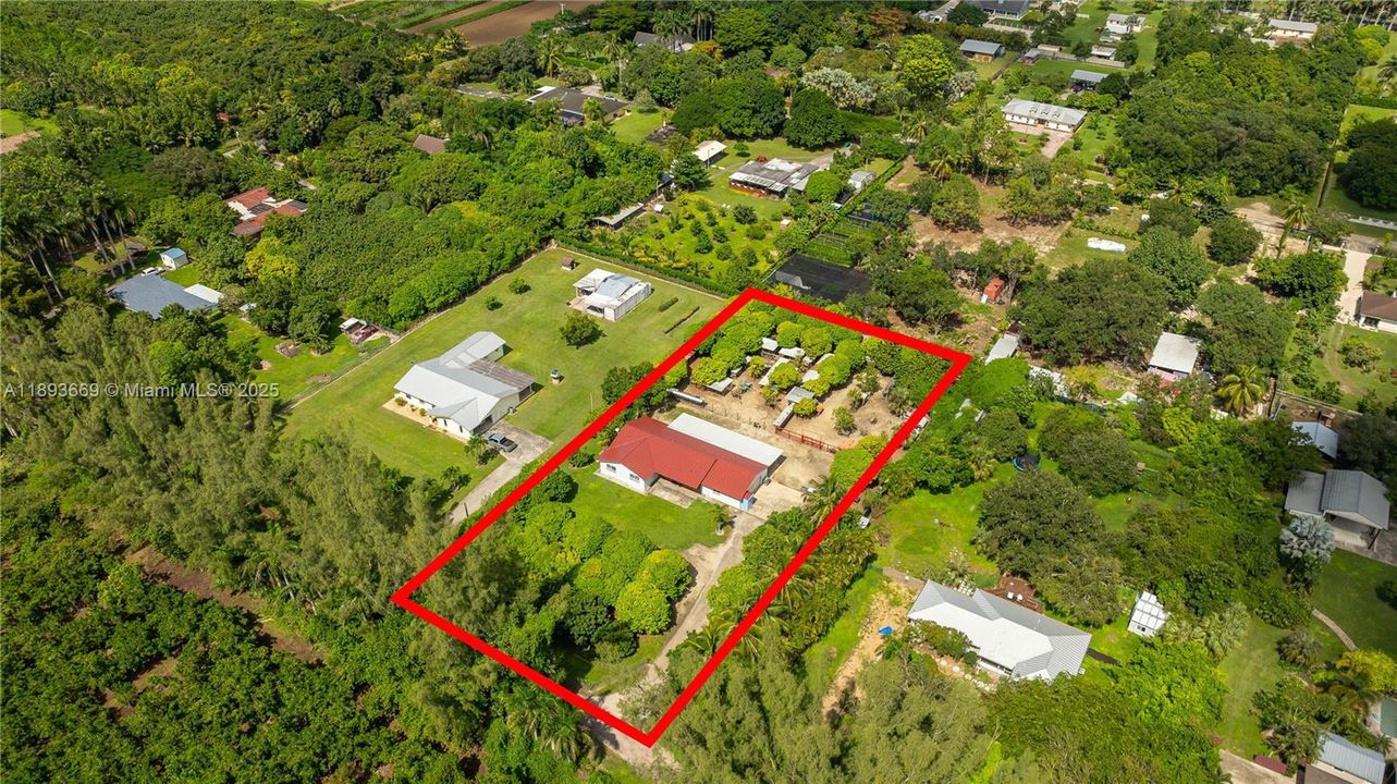 En Venta: $949,900 (3 camas, 3 baños, 1904 Pies cuadrados)