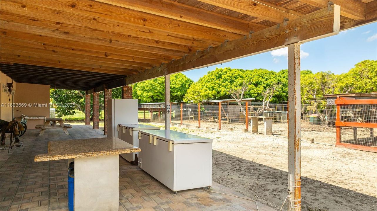 En Venta: $949,900 (3 camas, 3 baños, 1904 Pies cuadrados)