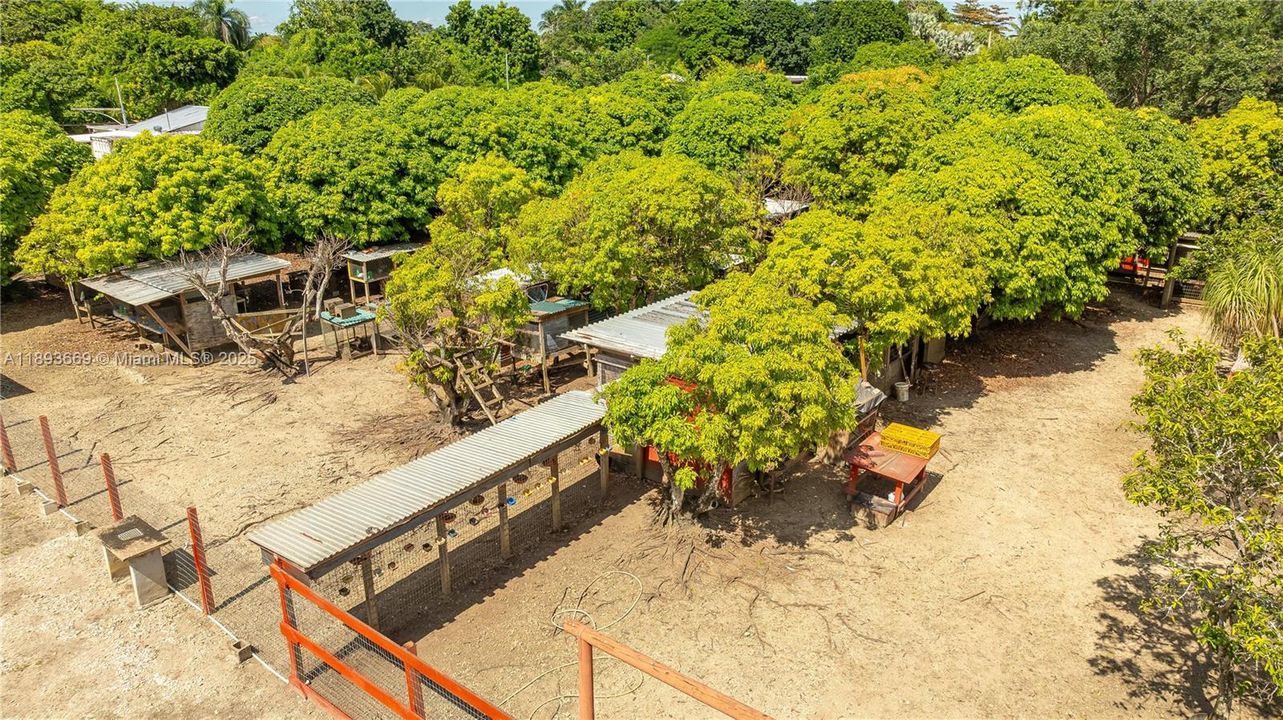 En Venta: $949,900 (3 camas, 3 baños, 1904 Pies cuadrados)