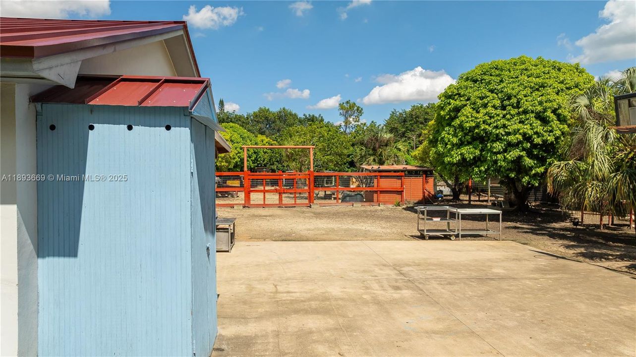 En Venta: $949,900 (3 camas, 3 baños, 1904 Pies cuadrados)