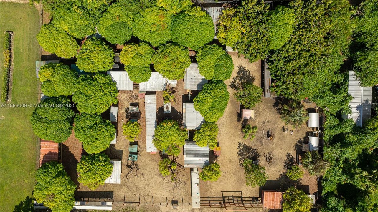 En Venta: $949,900 (3 camas, 3 baños, 1904 Pies cuadrados)