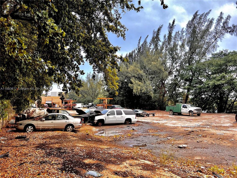 Active With Contract: $33,000,000 (0 beds, 0 baths, 0 Square Feet)