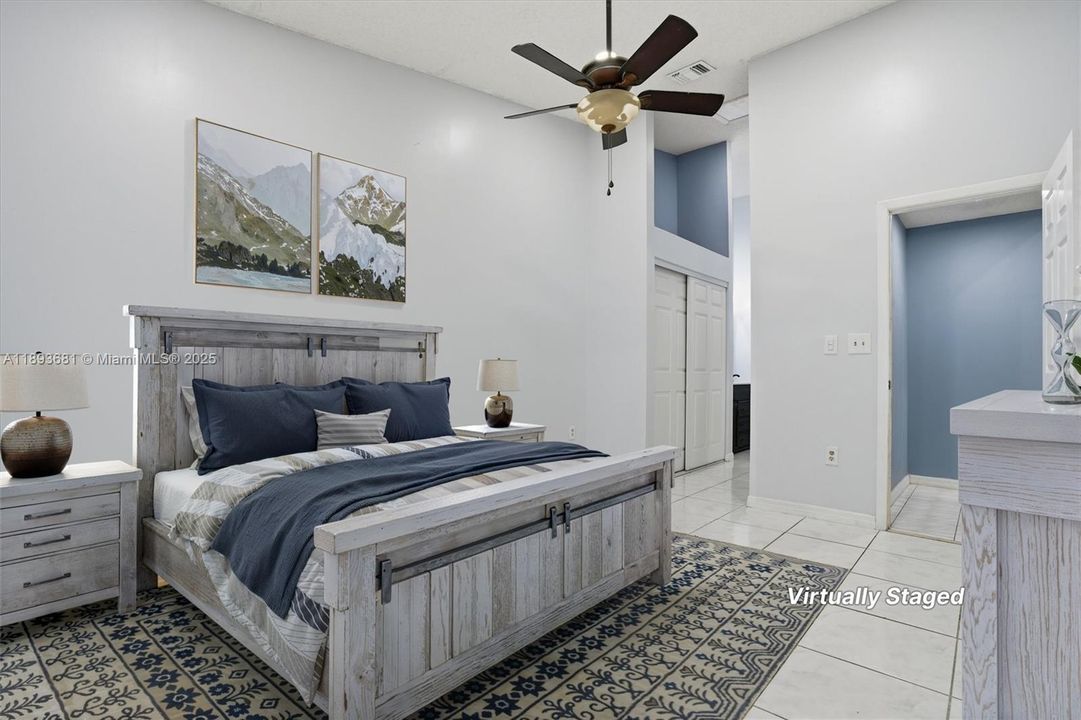 Active With Contract: $400,000 (2 beds, 2 baths, 1089 Square Feet)