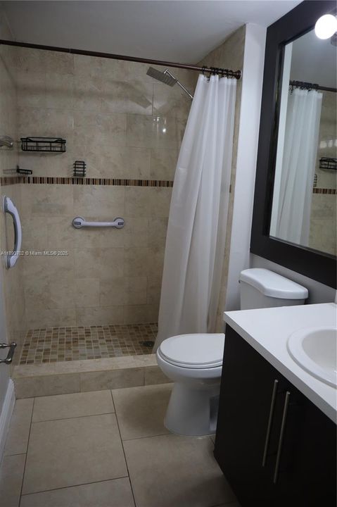 合同活跃: $2,890 (3 贝兹, 2 浴室, 1884 平方英尺)