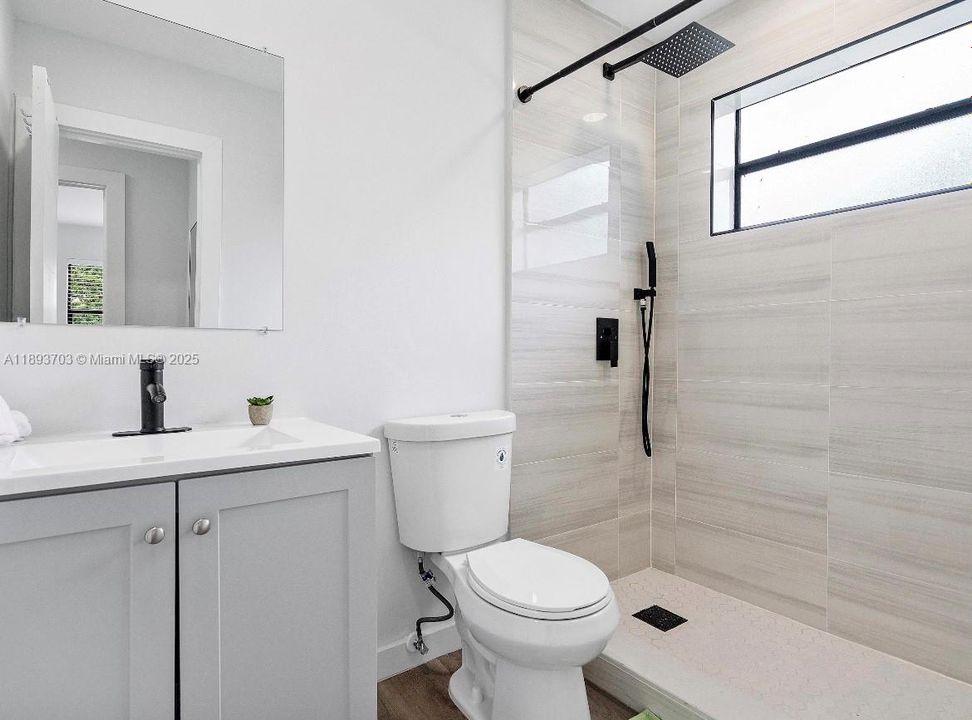 На продажу: $1,590,000 (0 спален, 0 ванн, 2816 Квадратных фут)