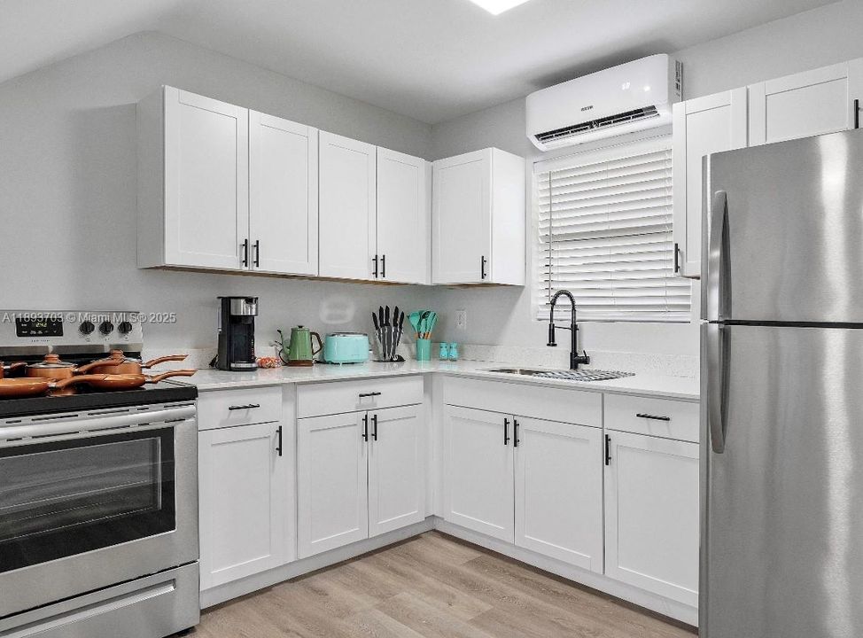 На продажу: $1,590,000 (0 спален, 0 ванн, 2816 Квадратных фут)