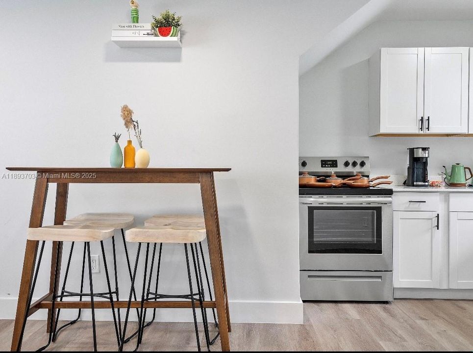 На продажу: $1,590,000 (0 спален, 0 ванн, 2816 Квадратных фут)