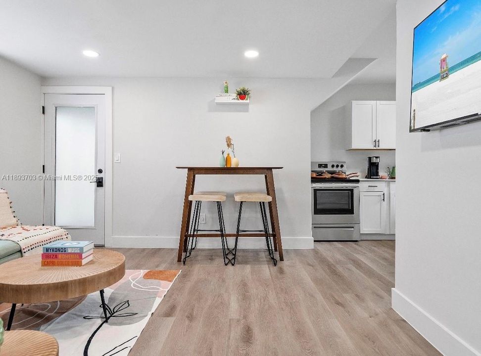 На продажу: $1,590,000 (0 спален, 0 ванн, 2816 Квадратных фут)