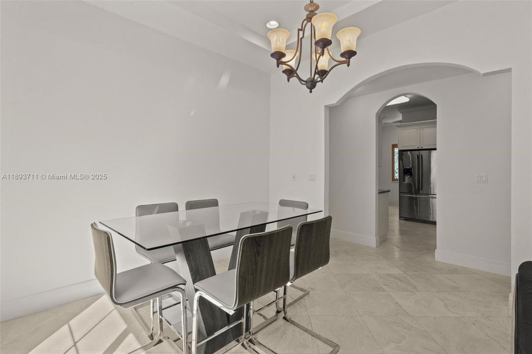 For Sale: $1,980,000 (5 beds, 6 baths, 3676 Square Feet)