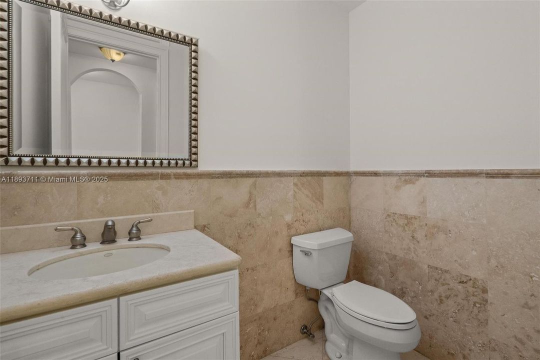 For Sale: $1,980,000 (5 beds, 6 baths, 3676 Square Feet)