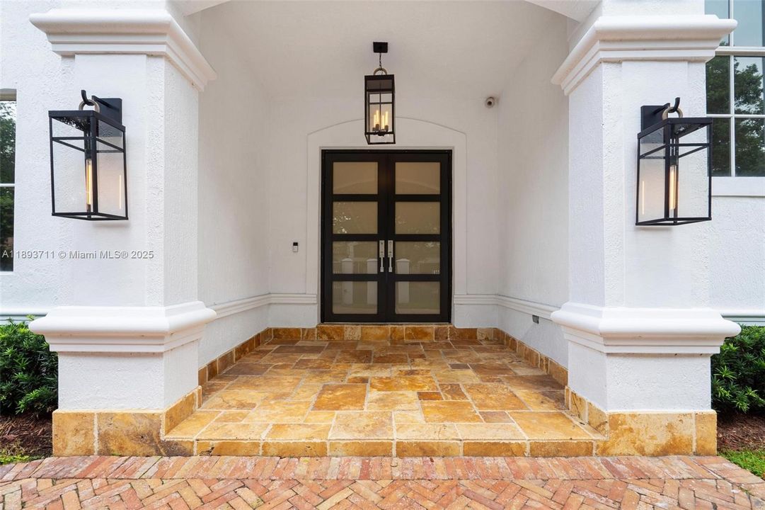 For Sale: $1,980,000 (5 beds, 6 baths, 3676 Square Feet)