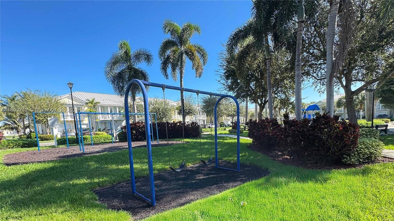 待售: $820,000 (3 贝兹, 3 浴室, 2062 平方英尺)