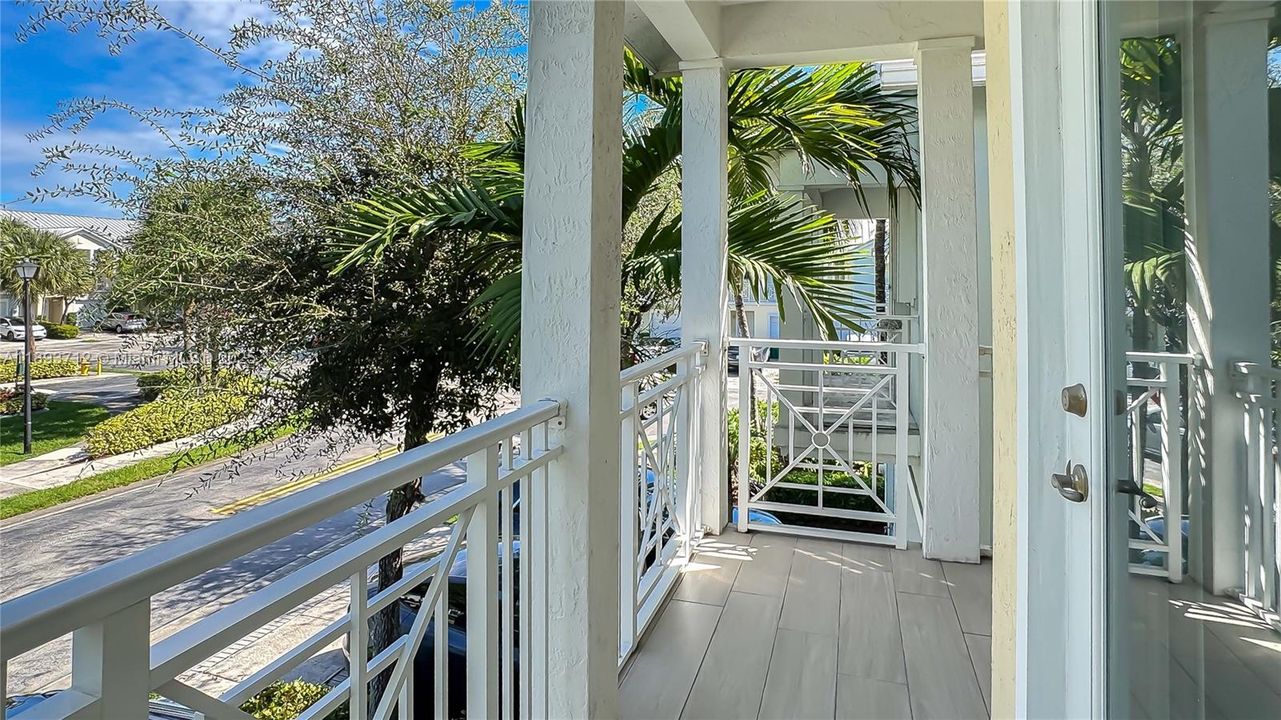 待售: $820,000 (3 贝兹, 3 浴室, 2062 平方英尺)