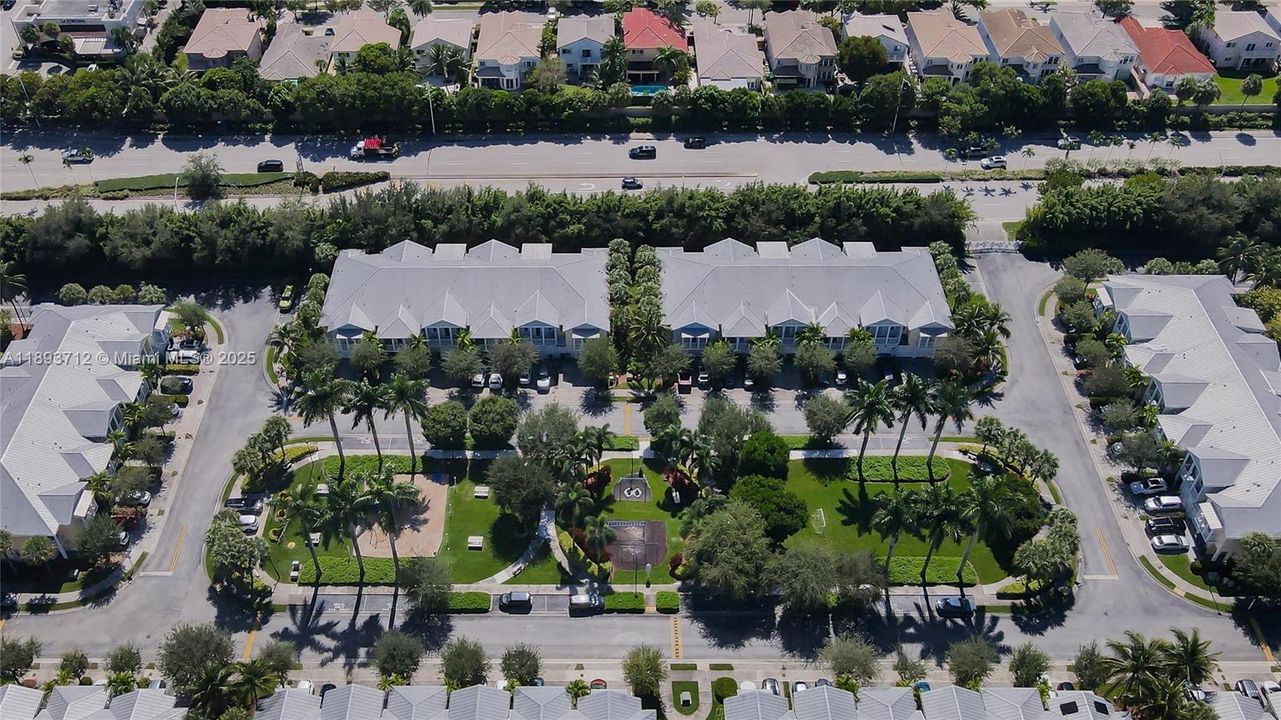 待售: $820,000 (3 贝兹, 3 浴室, 2062 平方英尺)