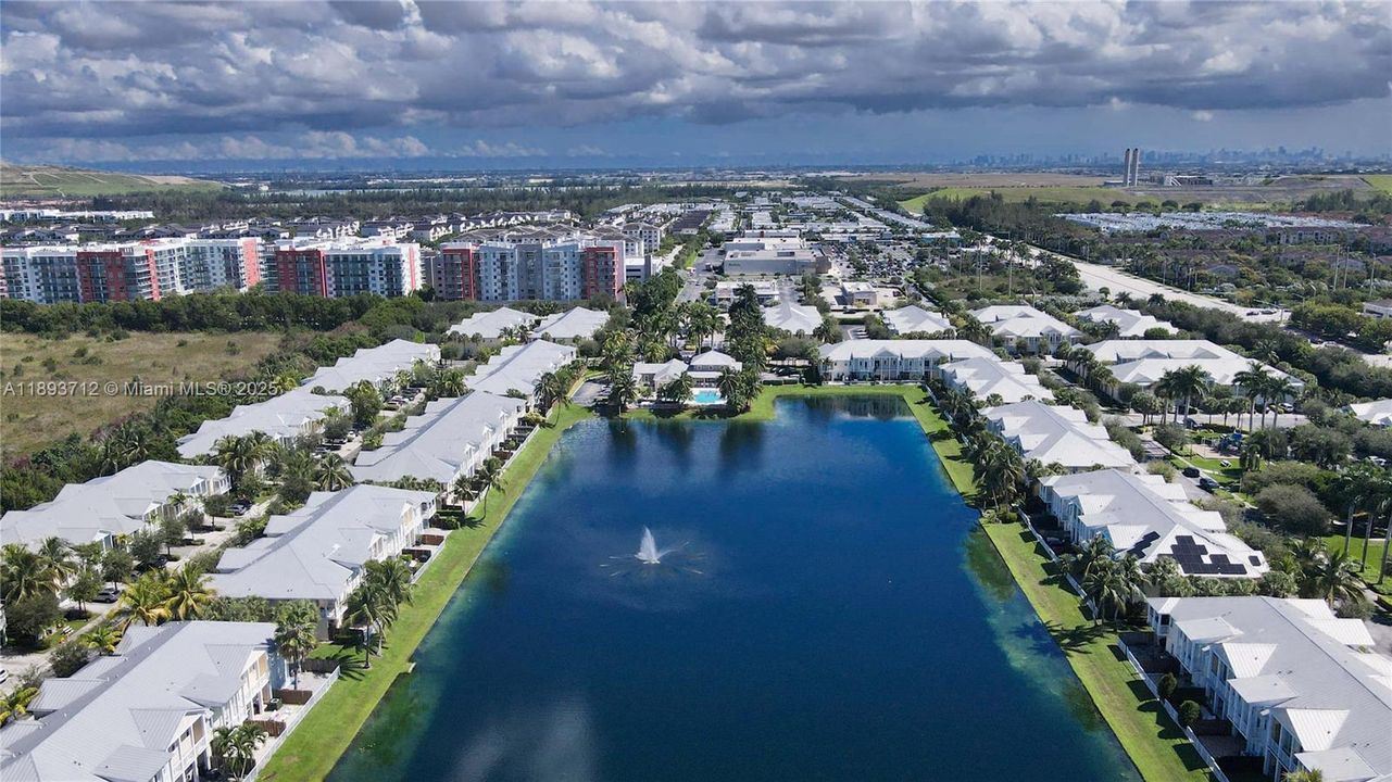 待售: $820,000 (3 贝兹, 3 浴室, 2062 平方英尺)