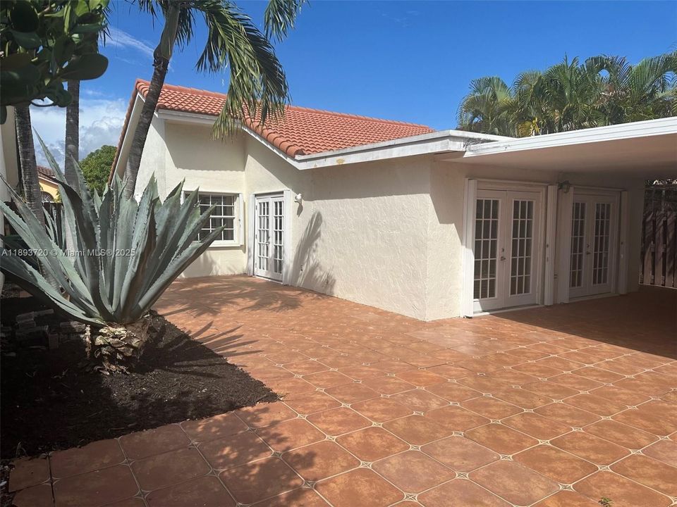 Недавно продано: $619,000 (3 спален, 2 ванн, 1491 Квадратных фут)