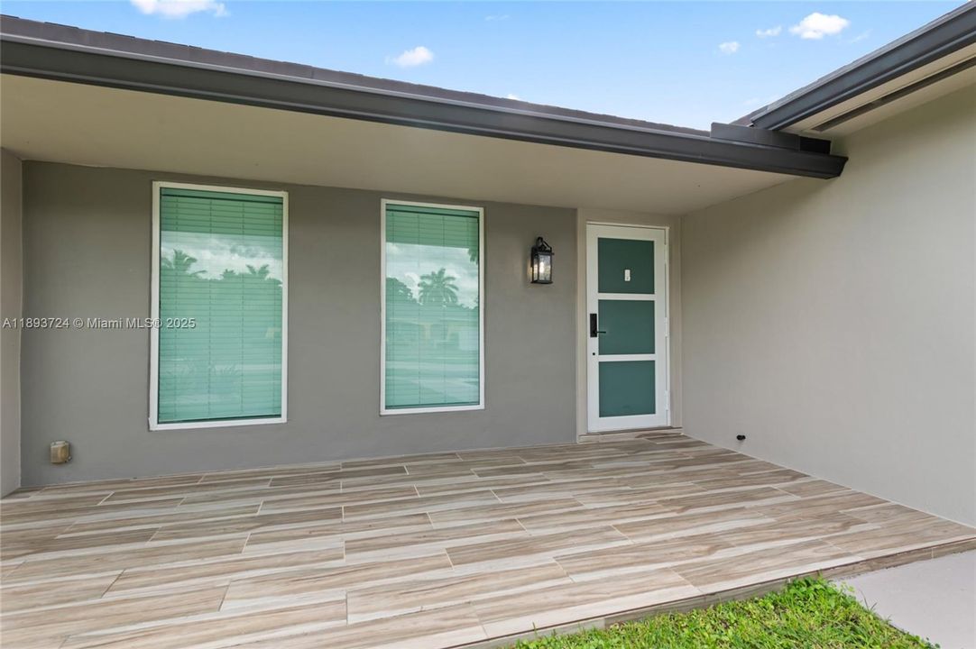 出租: $3,900 (3 贝兹, 2 浴室, 1624 平方英尺)